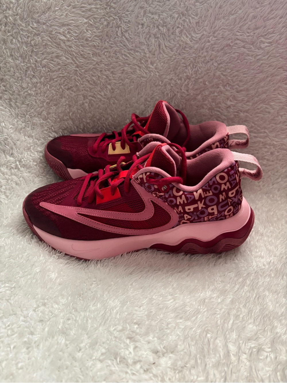 Nike women Maroon & Pink Athletic Sneakers